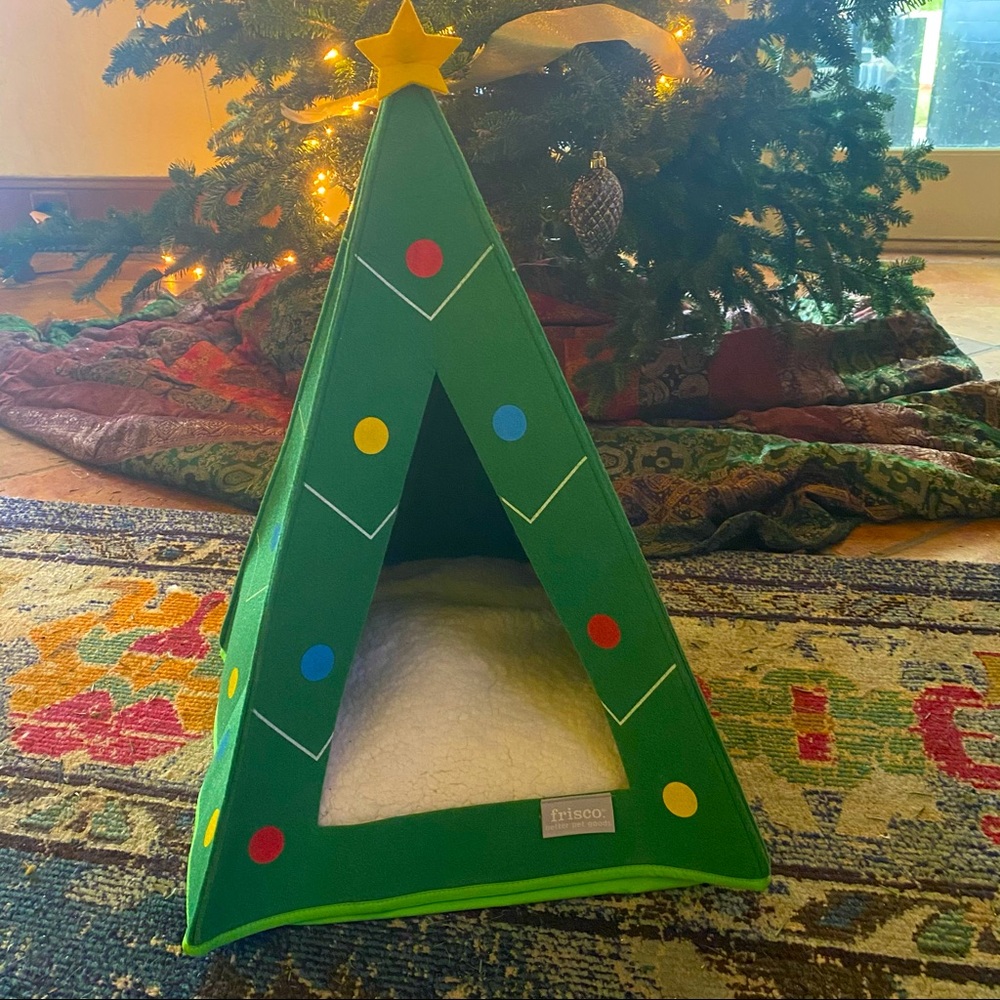 Cat Dog Puppy Christmas Tree Bed Tepee Cave - Picture 2 of 13